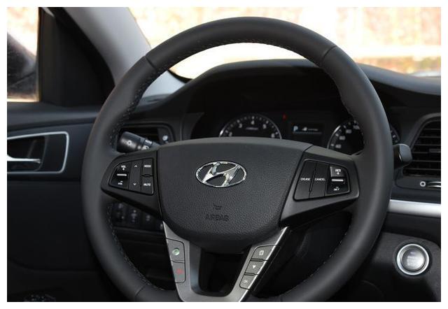 “星空官方网站”步BP机后尘,手机于5年后谢幕?(图2) 星空app官网