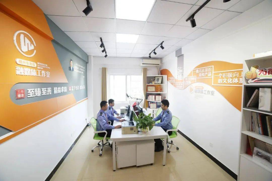 “星空app官方网页”
尺度化融媒体事情室示范点丨梧州车务段融媒体事情室(图2) “星空app官方网页”
尺度化融媒体事情室示范点丨梧州车务段融媒体事情室(图2)