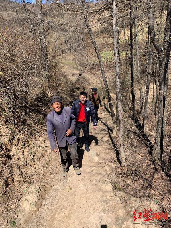 
我的扶贫日记｜主动请缨赴凉山：化身流动宣传车冲在防疫一线 大山女孩教会我一件事“星空app官网”(图3)