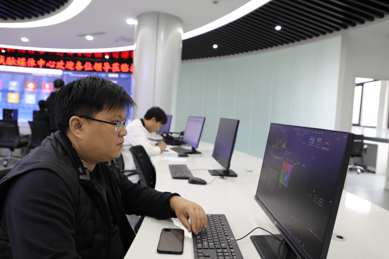 柘城融媒体中心:同心向“融” “融”荣与共_星空app官方网页(图8)
柘城融媒体中心:同心向“融” “融”荣与共_星空app官方网页(图8)