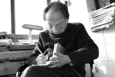 乘早高峰地铁被挤致残 他该怎么办?_星空app官方网页(图1) 星空app官网